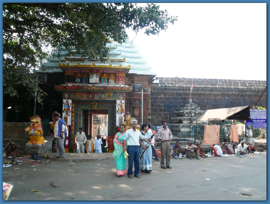 900x674 pixels (100K)